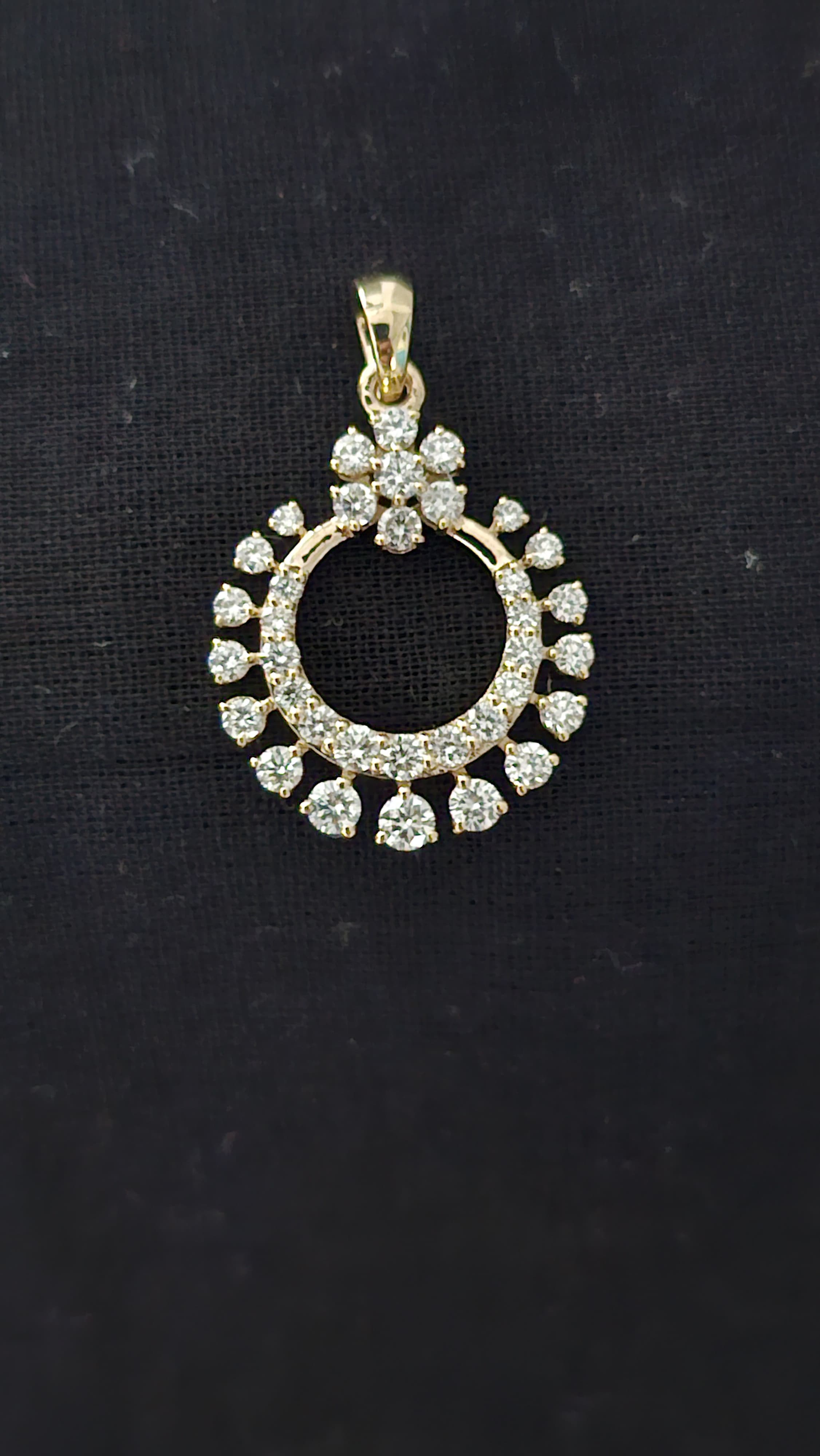 Fullmoon Pendent